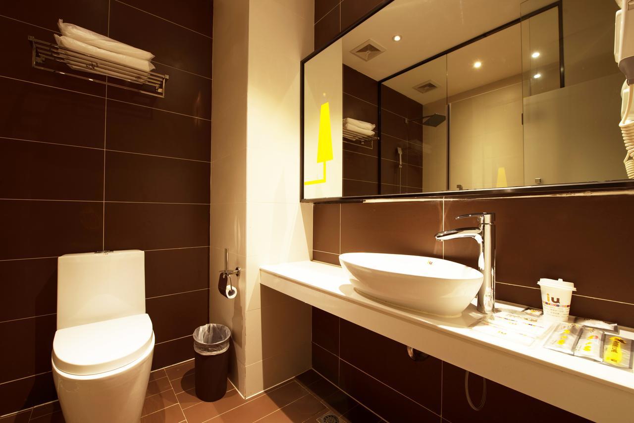 Iu Hotel Shenyang Railway Station Sk Transfer Center Extérieur photo
