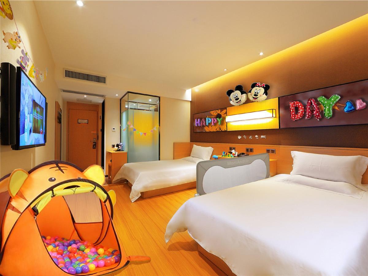 Iu Hotel Shenyang Railway Station Sk Transfer Center Extérieur photo