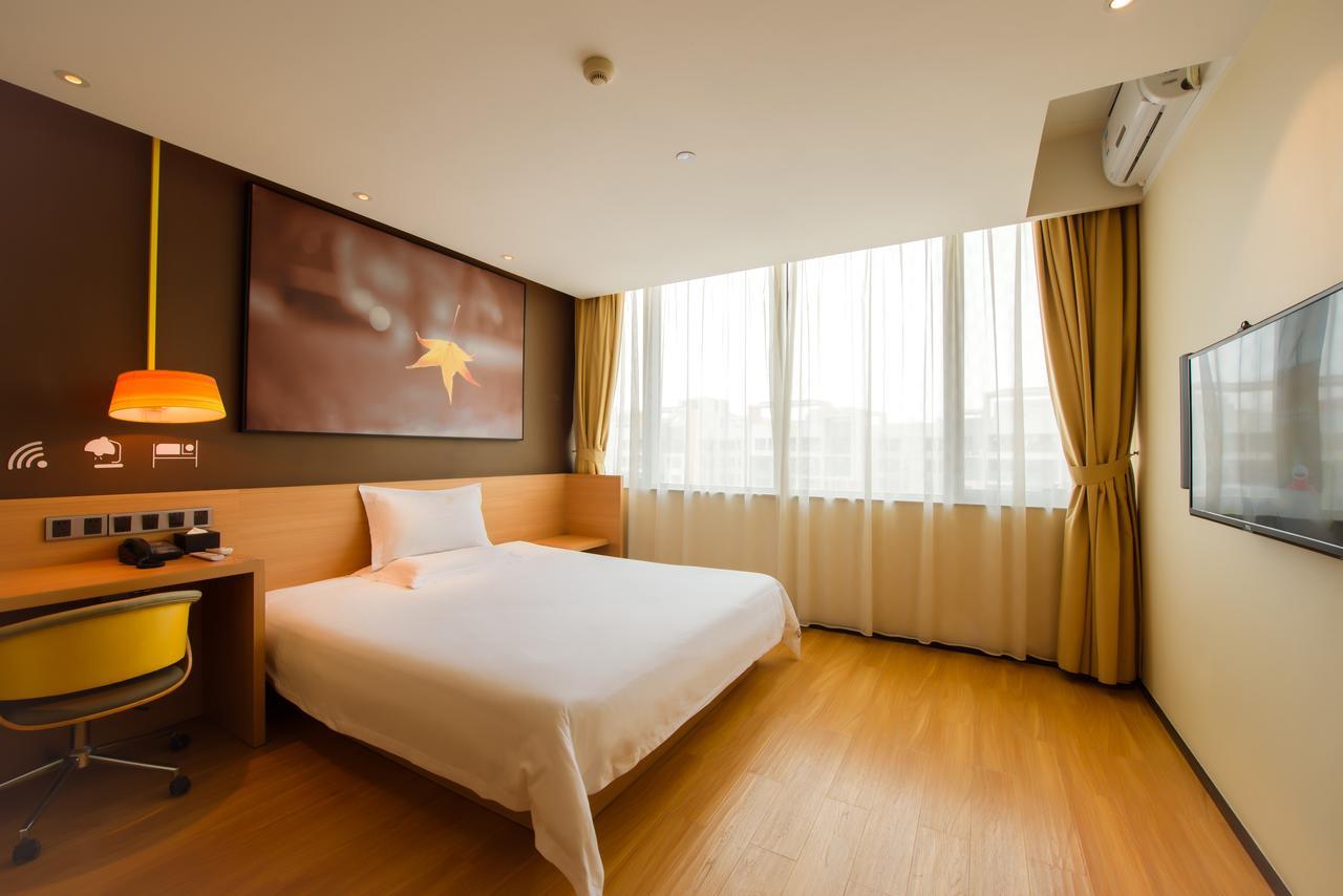 Iu Hotel Shenyang Railway Station Sk Transfer Center Extérieur photo